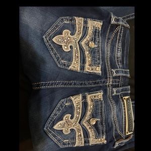 Women’s size 24 rock revivals!